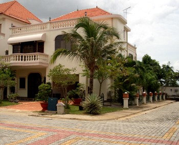 Rental houses district 12