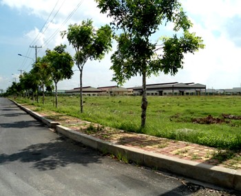 Warehouses for rent build land