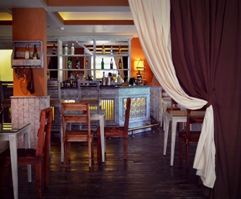 Restaurant for rent district 7