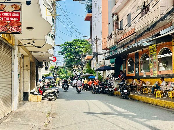 Rental bar Nguyen Van Huong