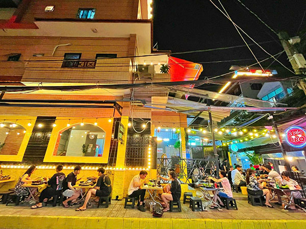 Bar for rent Nguyen Van Huong