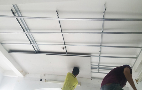 False ceiling retail space
