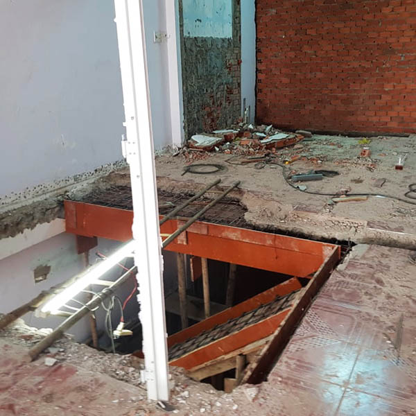 Staircase commercial premises