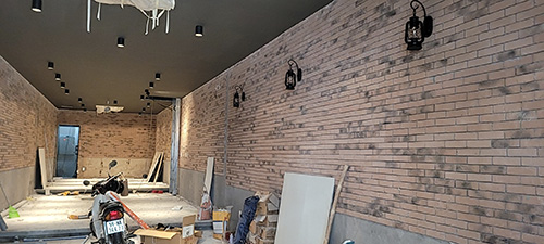 Tiling restaurant