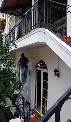 Painting commercial property