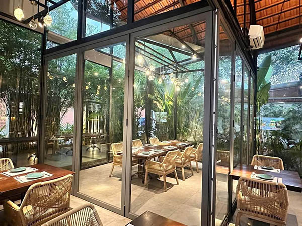 Restaurant for rent Chu Manh Trinh