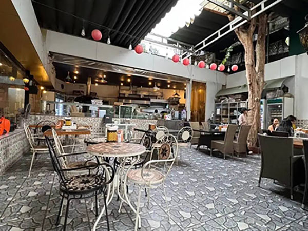 Restaurant for rent Cong Huynh
