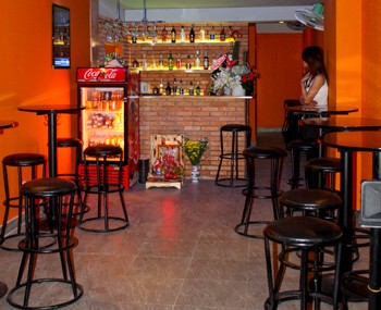 Restaurant for rent Nguyen Cu Trinh