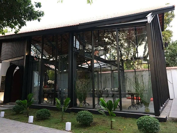Restaurant for rent district 7