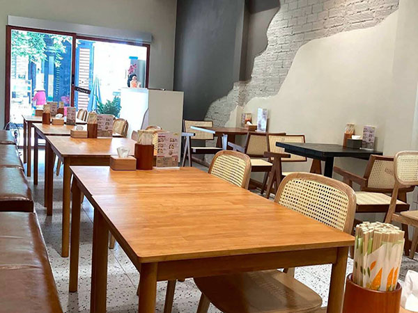 Rental shop Dinh Tien Hoang