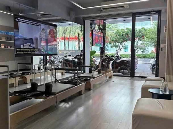 Shop for rent Hoa Hung