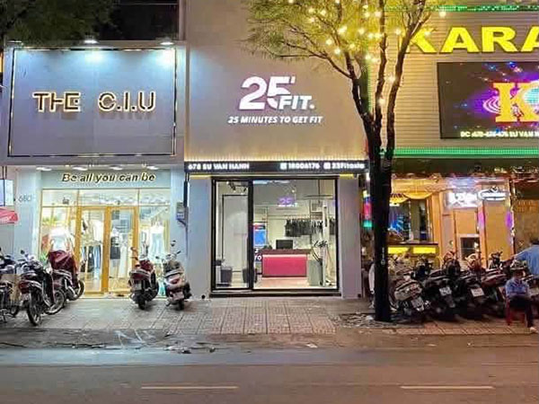 Commercial property for rent district 1