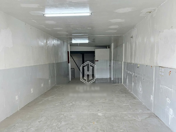 Rental shop Ly Tu Trong