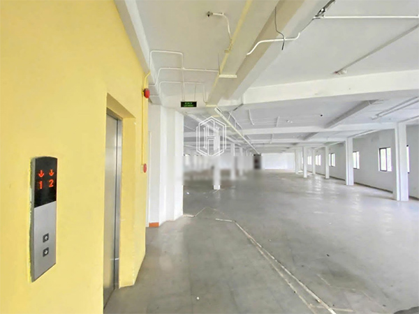 Shop for rent Mac Thi Buoi
