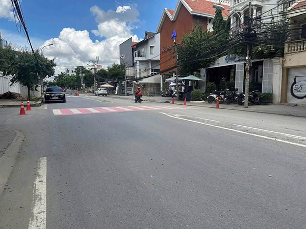 Shop for rent Tan Thuan Dong
