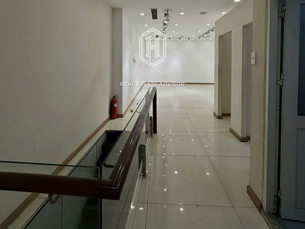 Shop for rent Ton Duc Thang