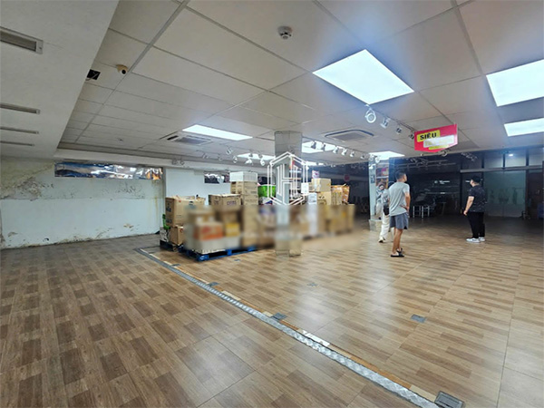 Rental shop Tran Hung Dao