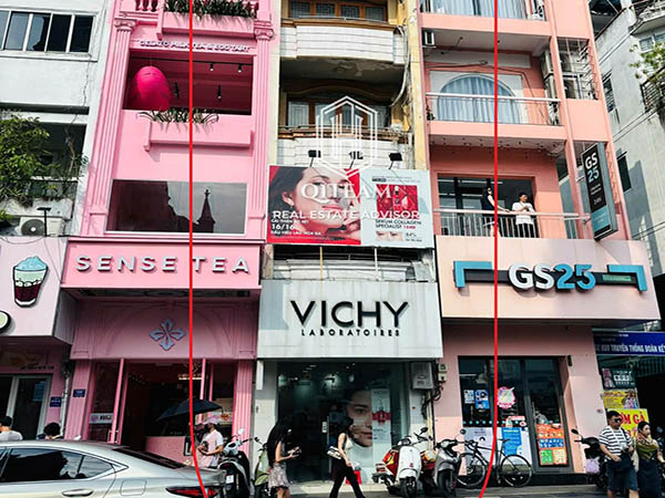 Retail space for rent district 1