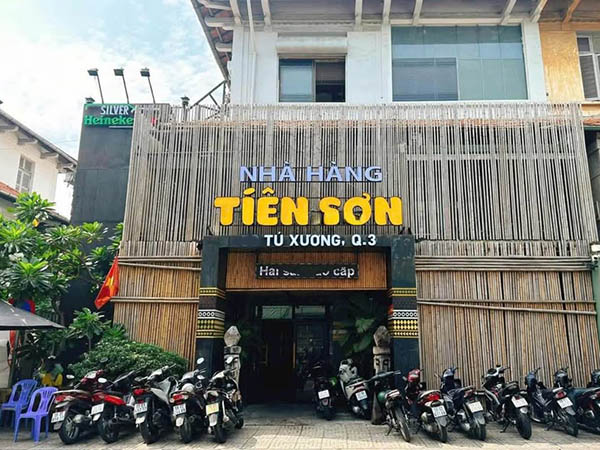 Retail space for rent district 1