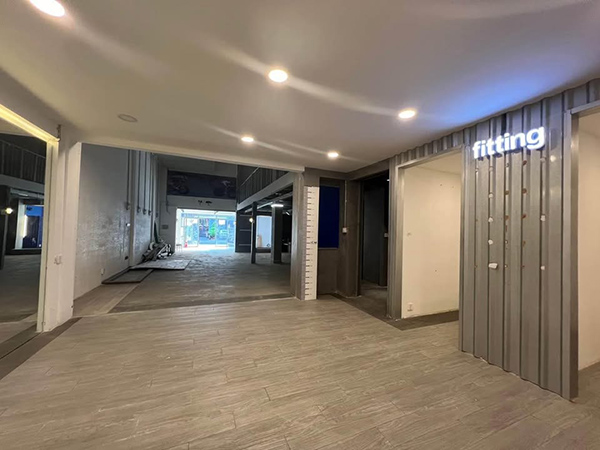 Rental showroom Binh Trung Tay