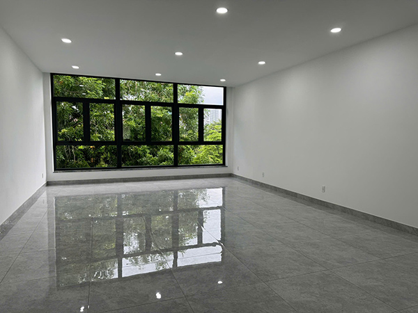 Showroom for rent Tan Quy